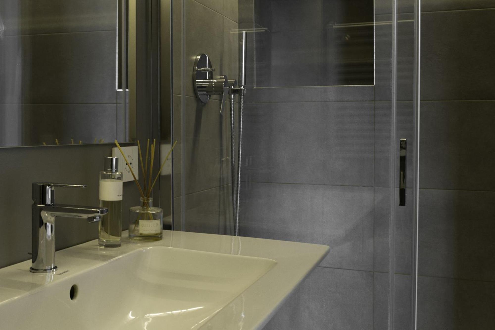 Appartamento Monviso Design Loft R&R Milano Esterno foto