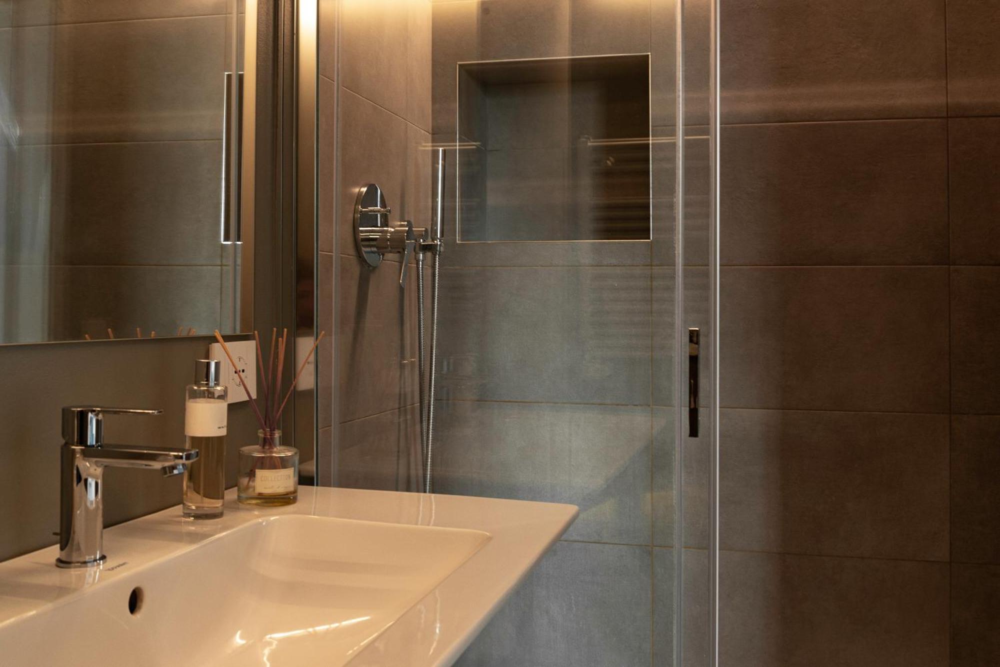 Appartamento Monviso Design Loft R&R Milano Esterno foto